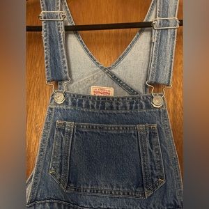 NWOT Levi’s Skinny Overalls
